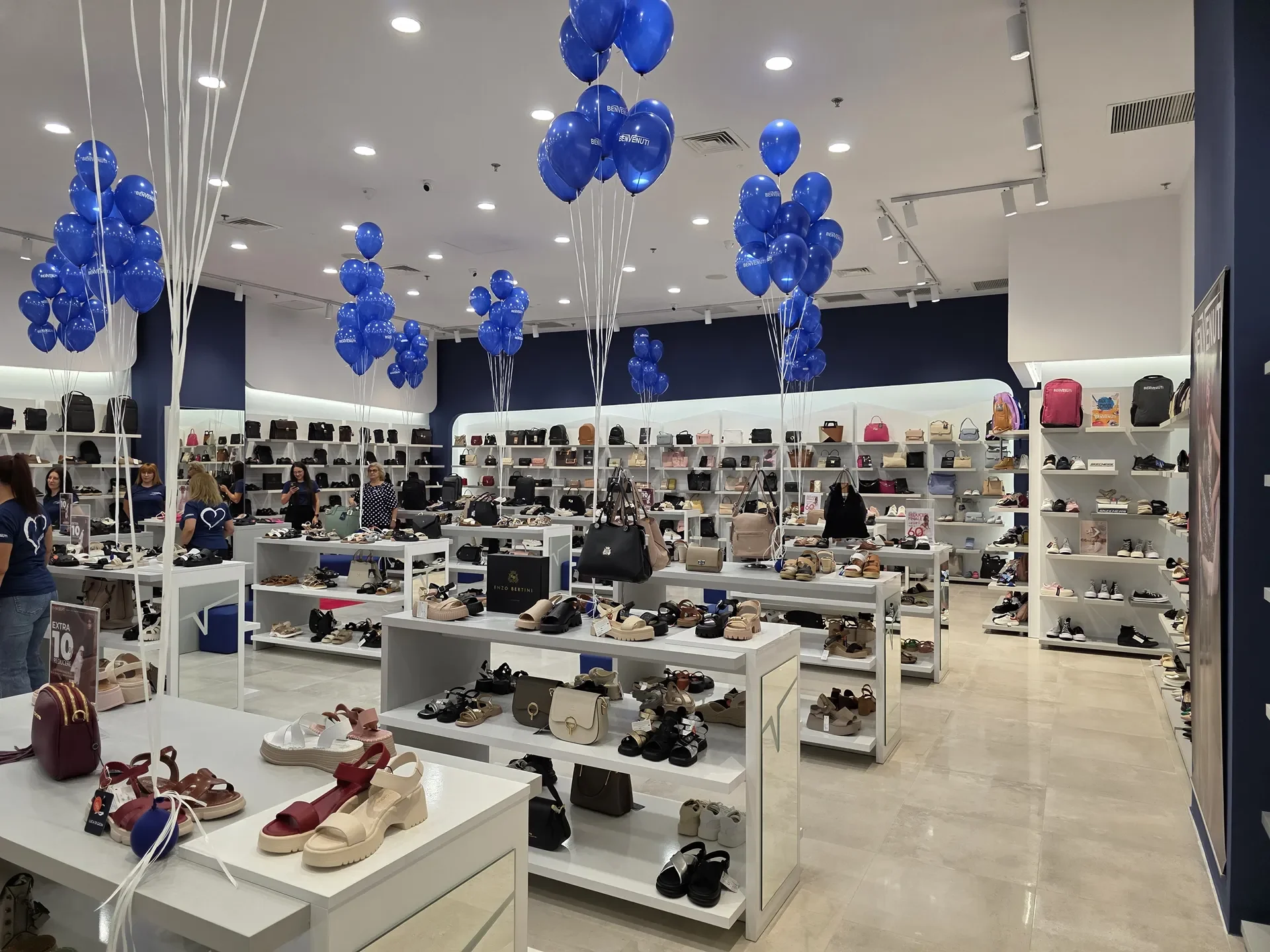 magazinul benvenuti shopping city deva magazinul benvenuti shopping city deva