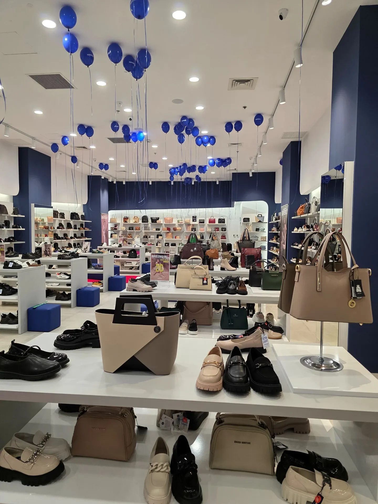 magazin benvenuti shopping city targu jiu 2 magazin benvenuti shopping city targu jiu 2