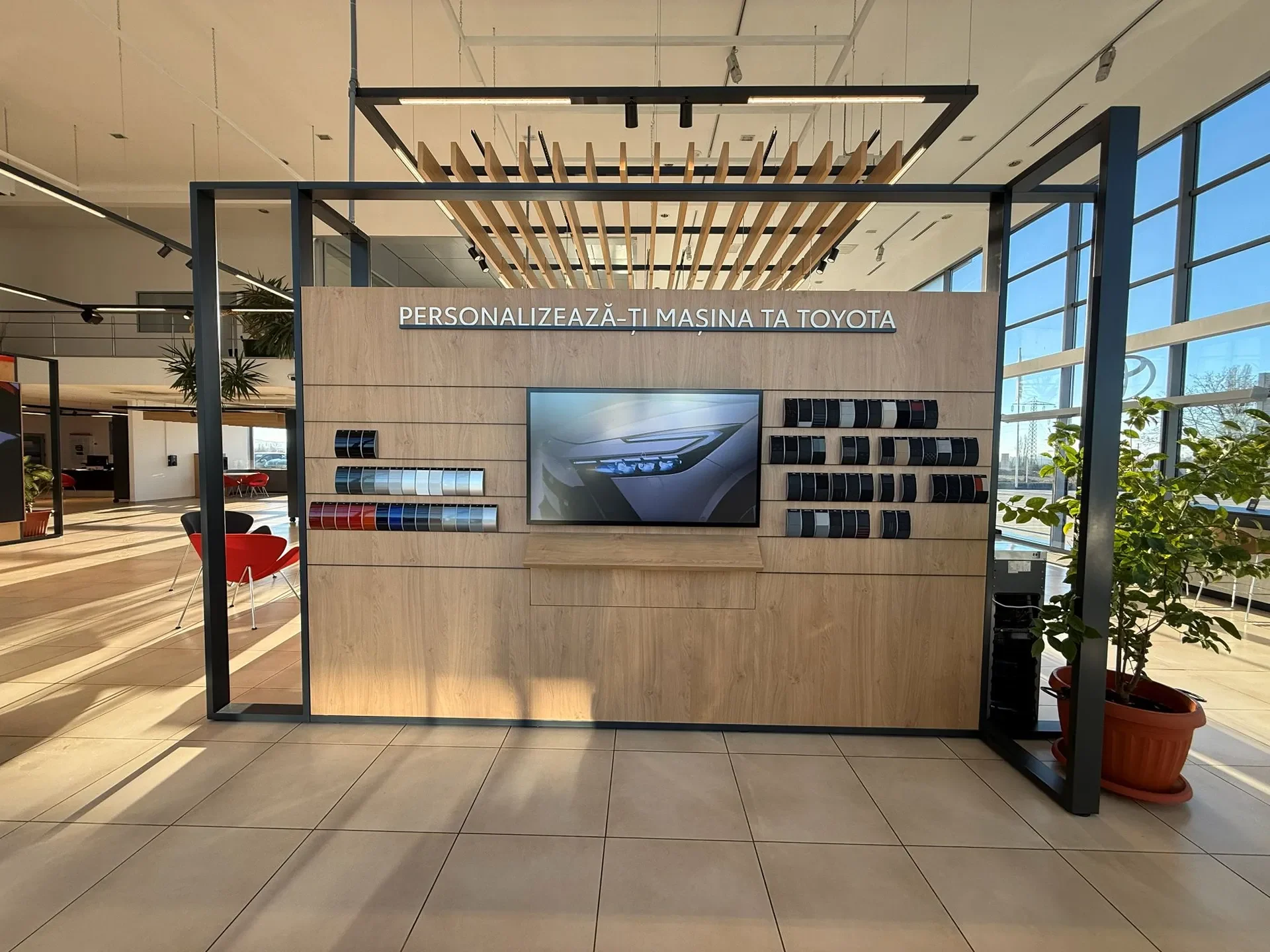 interior showroom toyota targoviste 3