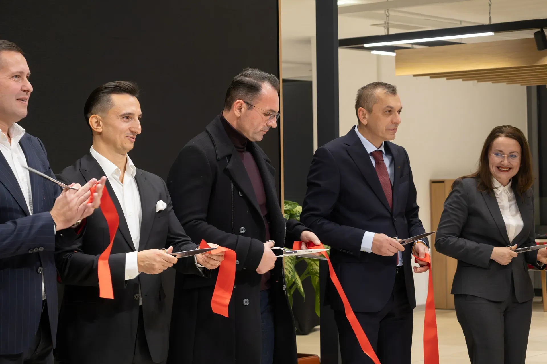 invitati speciali inaugurare showroom toyota targoviste