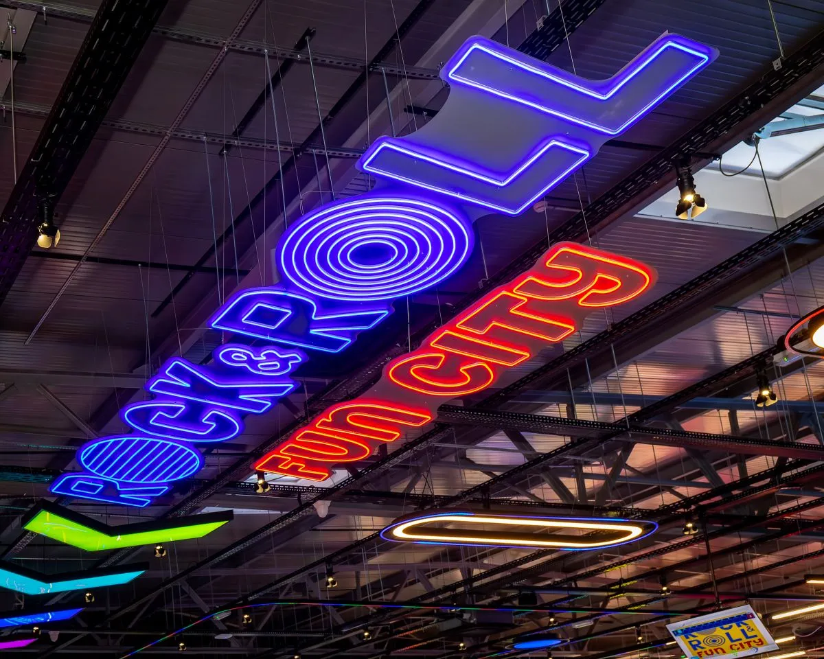 atmosfera rockn roll fun city cosmopolis 19