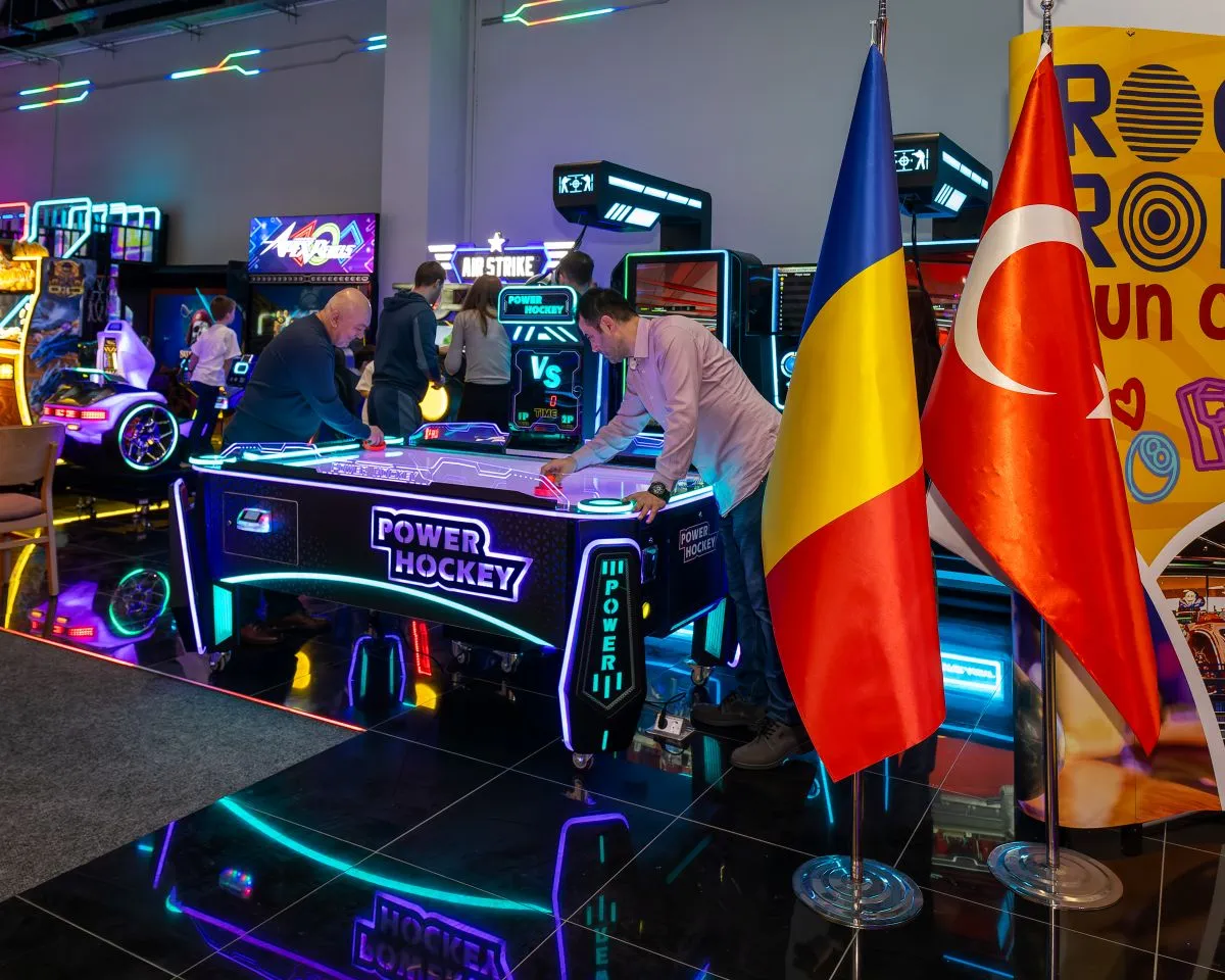 atmosfera rockn roll fun city cosmopolis 3 1