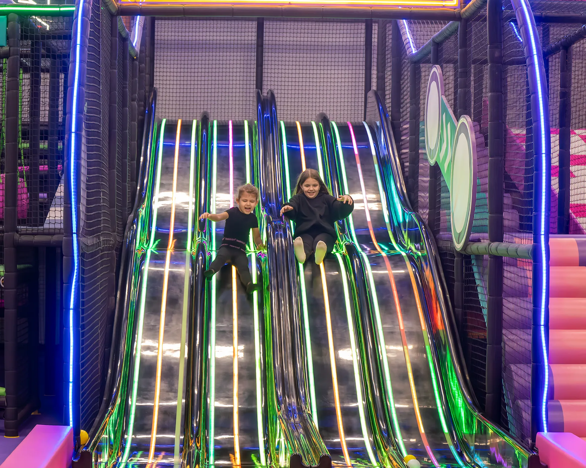 atmosfera rockn roll fun city cosmopolis 7