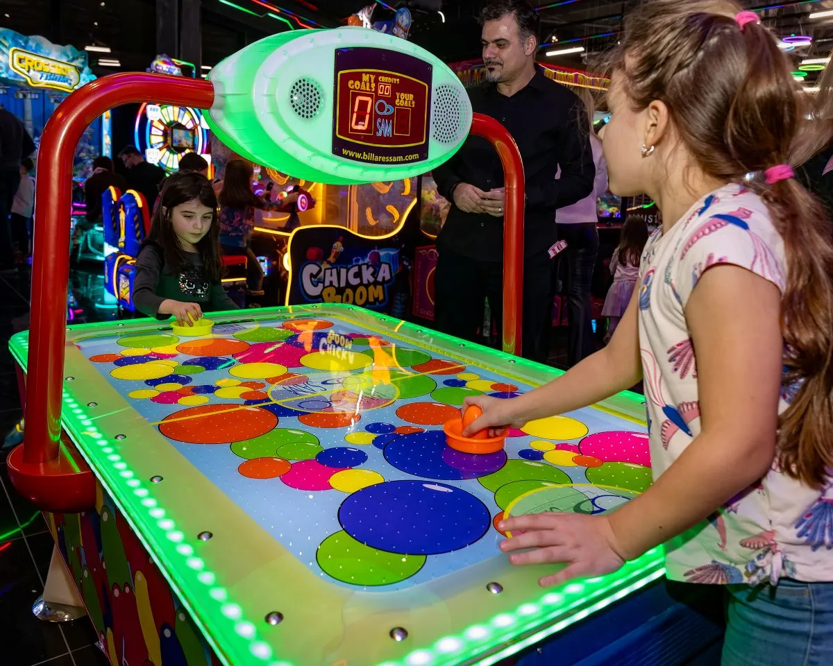 atmosfera rockn roll fun city cosmopolis 8